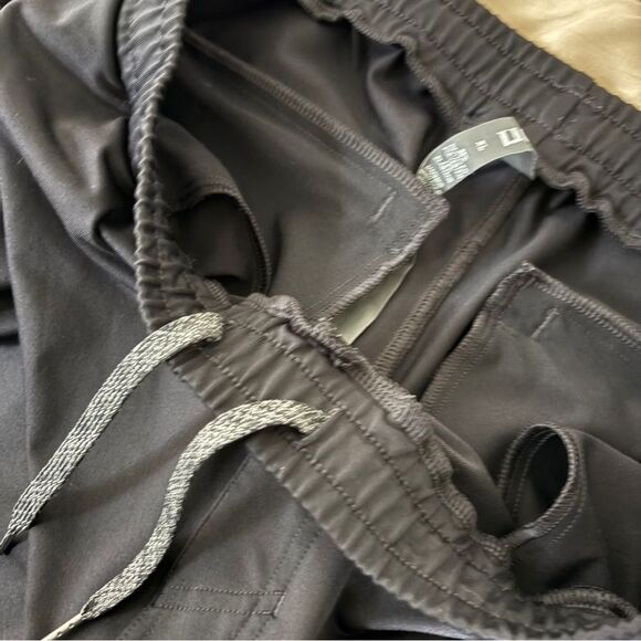 Vuori XL Black Jogger Pants Athletic Sporty Preppy Luxury Athleisure Old Money